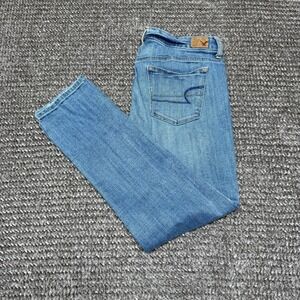 American Eagle Womens Boy Jean 2 Regular Light Wash Distressed Rip Stretch Denim